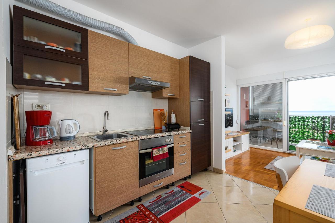 Apartment Ares 13 In Umag Center Esterno foto