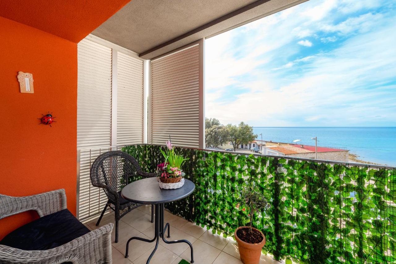 Apartment Ares 13 In Umag Center Esterno foto